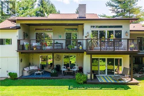 1647 Gregory Road, St. Catharines, ON - Outdoor With Deck Patio Veranda