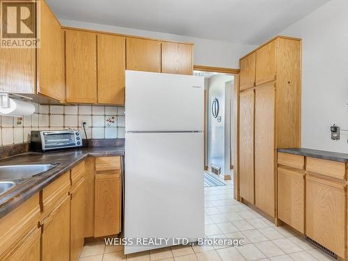 79 Cuffley Crescent S, Toronto, ON - Indoor Photo Showing Kitchen