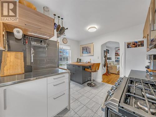 976 Grand Marais Road West, Windsor, ON - Indoor Photo Showing Kitchen