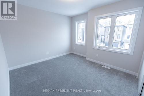 335 Falsetto Street, Ottawa, ON - Indoor Photo Showing Other Room