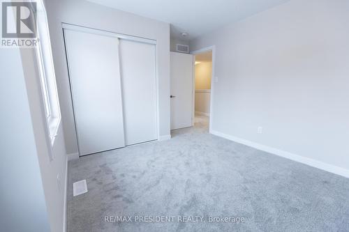 335 Falsetto Street, Ottawa, ON - Indoor Photo Showing Other Room