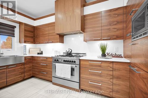 1157 Eagletrace Drive, London, ON - Indoor Photo Showing Kitchen