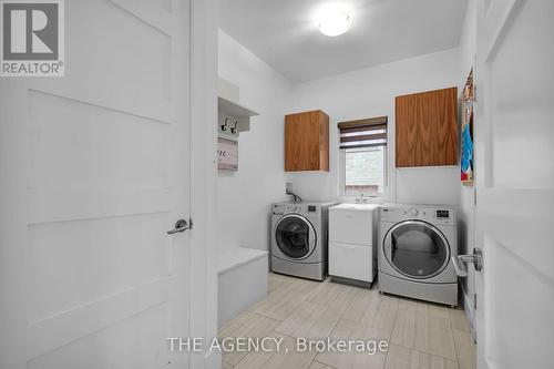 1157 Eagletrace Drive, London, ON - Indoor Photo Showing Laundry Room