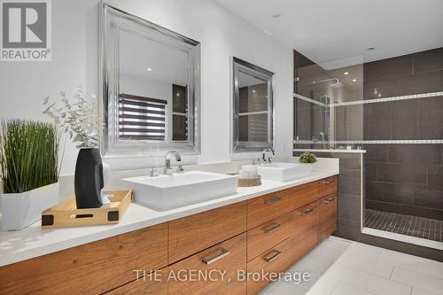 1157 Eagletrace Drive, London, ON - Indoor Photo Showing Bathroom