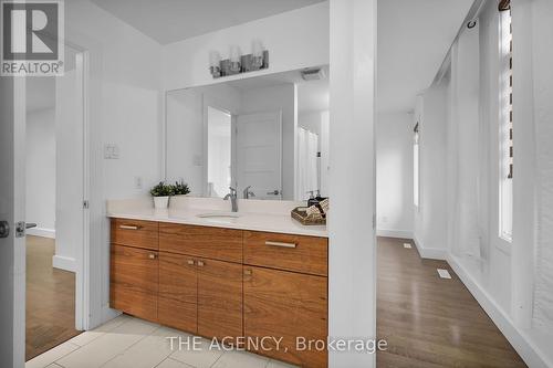 1157 Eagletrace Drive, London, ON - Indoor Photo Showing Bathroom