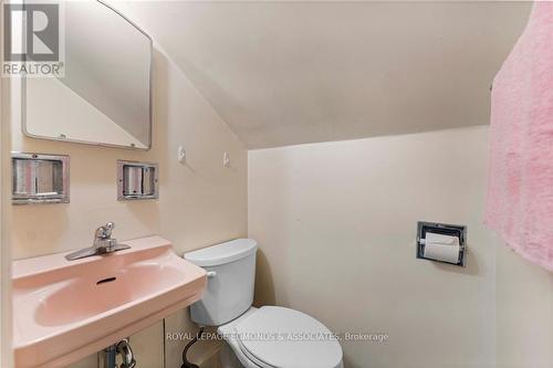 366 Isabella Street, Pembroke, ON - Indoor Photo Showing Bathroom