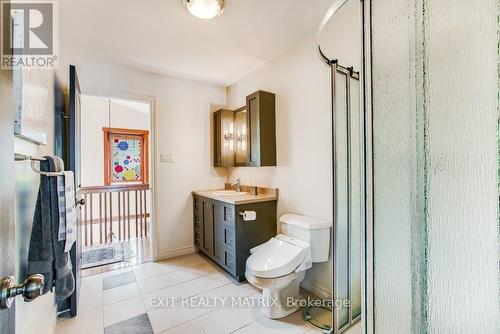 3363 Concession Rd 1 Road, Alfred And Plantagenet, ON - Indoor Photo Showing Bathroom