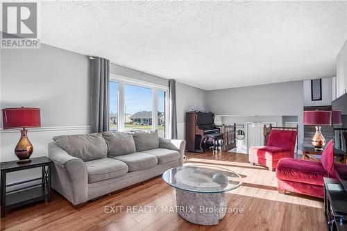 771 Rejane Crescent, Hawkesbury, ON - Indoor Photo Showing Living Room