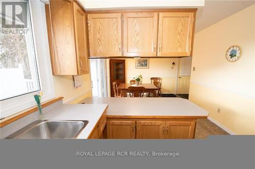 180 Miller Street, Wellington North (Mount Forest), ON - Indoor Photo Showing Kitchen