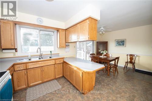 180 Miller Street, Wellington North (Mount Forest), ON - Indoor Photo Showing Kitchen With Double Sink