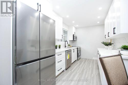 11450 Simcoe Street, Scugog, ON - Indoor Photo Showing Kitchen