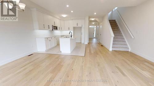 55 - 1960 Evans Boulevard, London, ON - Indoor Photo Showing Kitchen