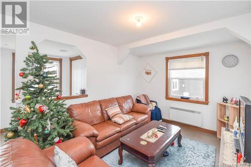 375 Rue Coughlan Street, Tracadie, NB - Indoor Photo Showing Living Room