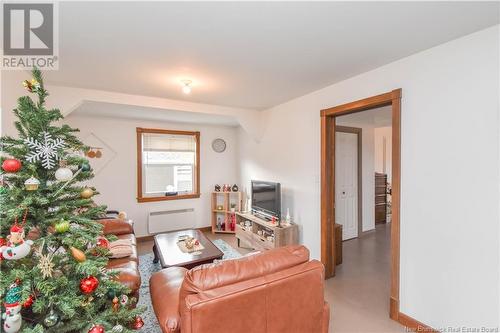 375 Rue Coughlan Street, Tracadie, NB - Indoor Photo Showing Living Room