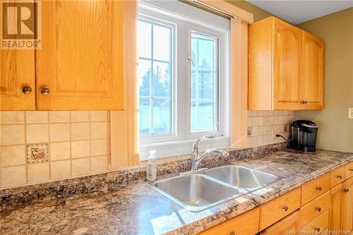 285 Balmoral Court, Saint John, NB - Indoor Photo Showing Kitchen With Double Sink