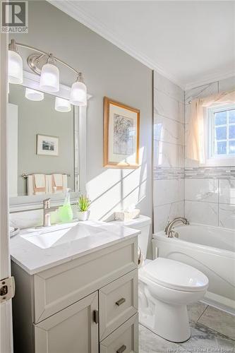 285 Balmoral Court, Saint John, NB - Indoor Photo Showing Bathroom