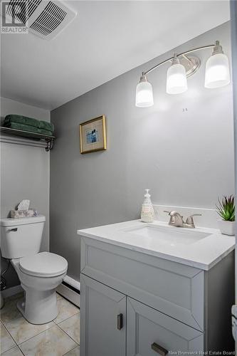 285 Balmoral Court, Saint John, NB - Indoor Photo Showing Bathroom