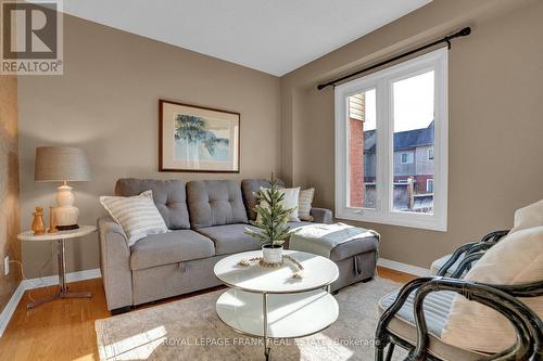 41 Cecil Found Crescent, Clarington (Courtice), ON - Indoor Photo Showing Living Room