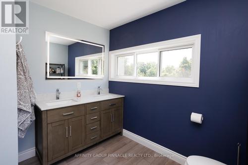 671 Balsam Lake Drive, Kawartha Lakes (Kirkfield), ON - Indoor Photo Showing Bathroom