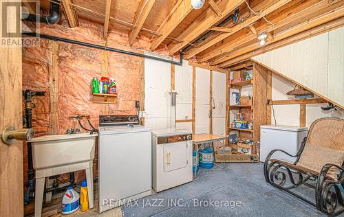 4474 Harwood Road, Hamilton Township (Baltimore), ON - Indoor Photo Showing Laundry Room