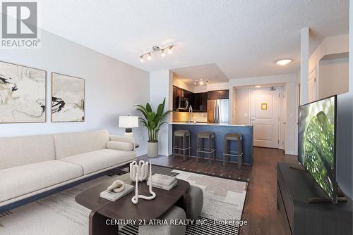 1603 - 125 Western Battery Road, Toronto, ON - Indoor Photo Showing Living Room