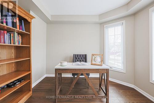 15 Davidson Drive, New Tecumseth, ON - Indoor Photo Showing Office