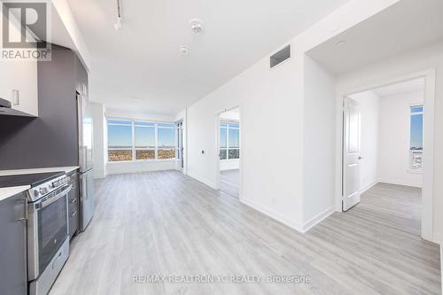 2411 - 50 Upper Mall Way, Vaughan, ON - Indoor Photo Showing Kitchen