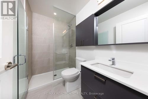 2411 - 50 Upper Mall Way, Vaughan, ON - Indoor Photo Showing Bathroom