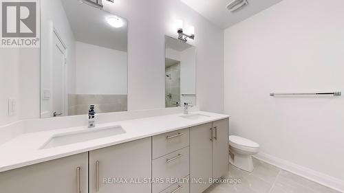 5 Lois Torrance Trail, Uxbridge, ON - Indoor Photo Showing Bathroom