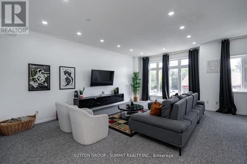 103 John Street, Halton Hills, ON - Indoor Photo Showing Living Room