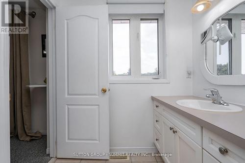 103 John Street, Halton Hills, ON - Indoor Photo Showing Bathroom