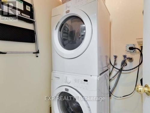 405 - 145 Hillcrest Avenue, Mississauga, ON - Indoor Photo Showing Laundry Room