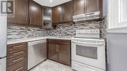 6 Darras Court, Brampton, ON - Indoor Photo Showing Kitchen