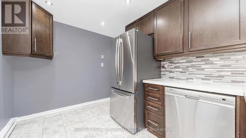 6 Darras Court, Brampton, ON - Indoor Photo Showing Kitchen