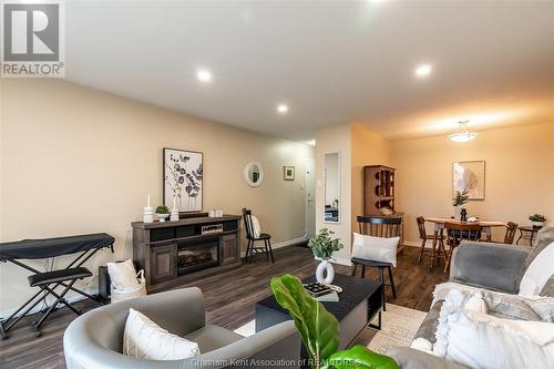 63 Baldoon Road Unit# 302, Chatham, ON - Indoor Photo Showing Living Room With Fireplace