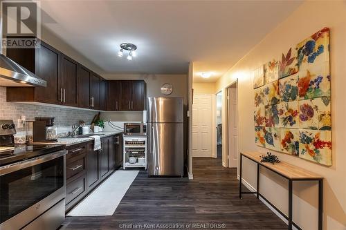 63 Baldoon Road Unit# 302, Chatham, ON - Indoor Photo Showing Kitchen