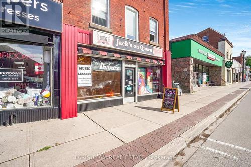 18 Queen Street W, Springwater, ON 