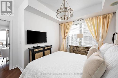 1911 - 385 Prince Of Wales Drive, Mississauga, ON - Indoor Photo Showing Bedroom