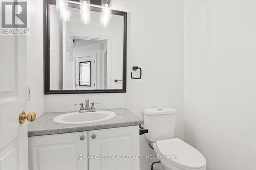 33 John Walter Crescent, Clarington, ON - Indoor Photo Showing Bathroom