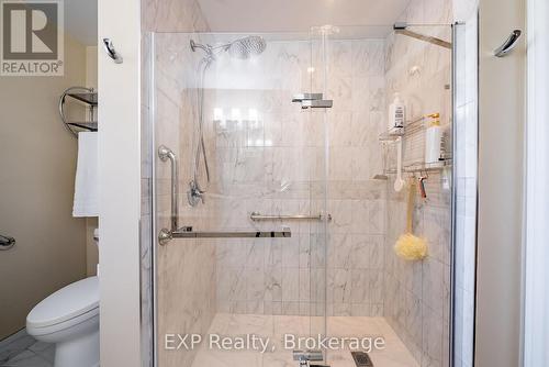 301 Kendalwood Road, Whitby, ON - Indoor Photo Showing Bathroom