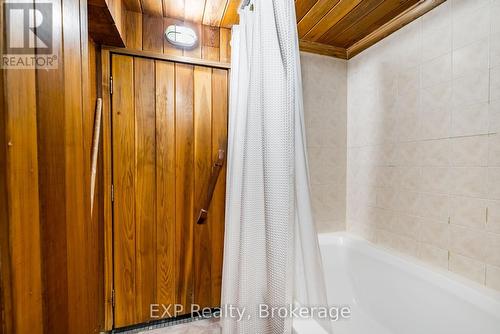 301 Kendalwood Road, Whitby, ON - Indoor Photo Showing Bathroom