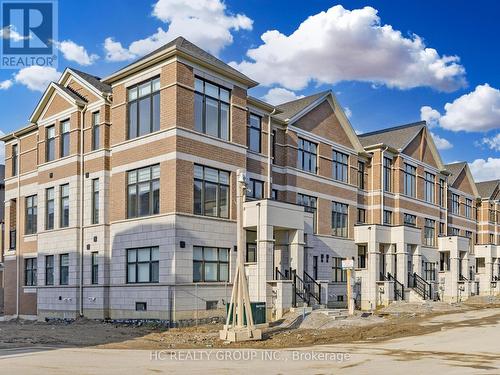 88 Millman Lane, Richmond Hill, ON - Outdoor With Facade