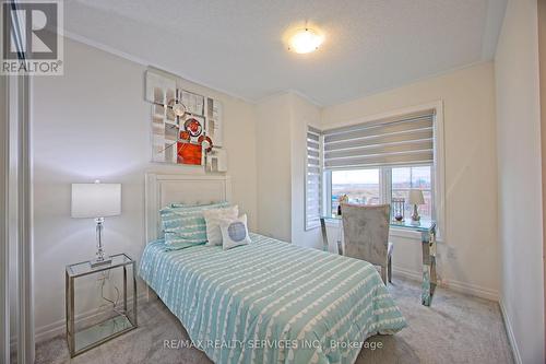 143 William Booth Avenue, Newmarket, ON - Indoor Photo Showing Bedroom