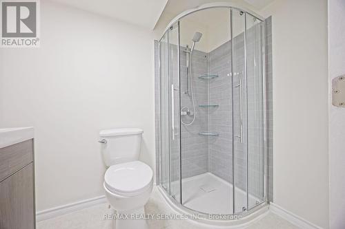 143 William Booth Avenue, Newmarket, ON - Indoor Photo Showing Bathroom