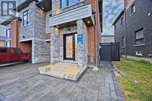 143 William Booth Avenue, Newmarket, ON - Outdoor