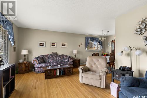 47 Cannon Street, Regina, SK - Indoor Photo Showing Living Room