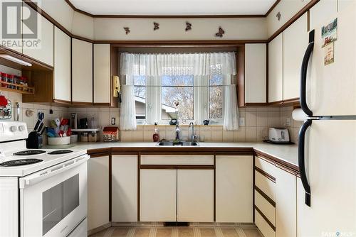 47 Cannon Street, Regina, SK - Indoor Photo Showing Kitchen