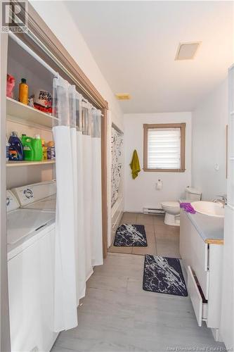 373 Rue Coughlan Street, Tracadie, NB - Indoor Photo Showing Laundry Room