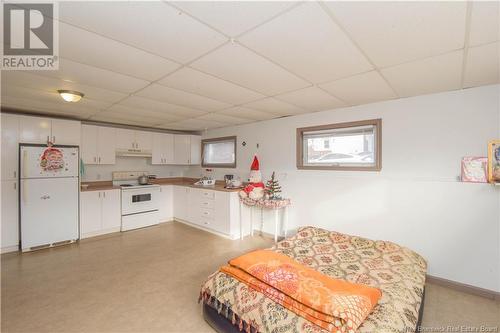 373 Rue Coughlan Street, Tracadie, NB - Indoor Photo Showing Kitchen