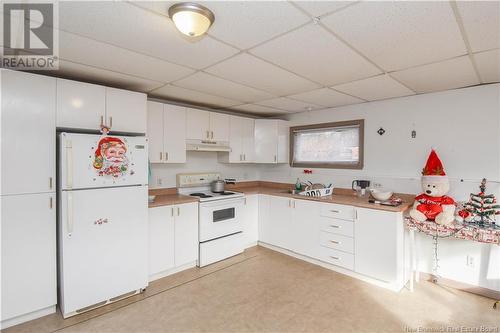 373 Rue Coughlan Street, Tracadie, NB - Indoor Photo Showing Kitchen